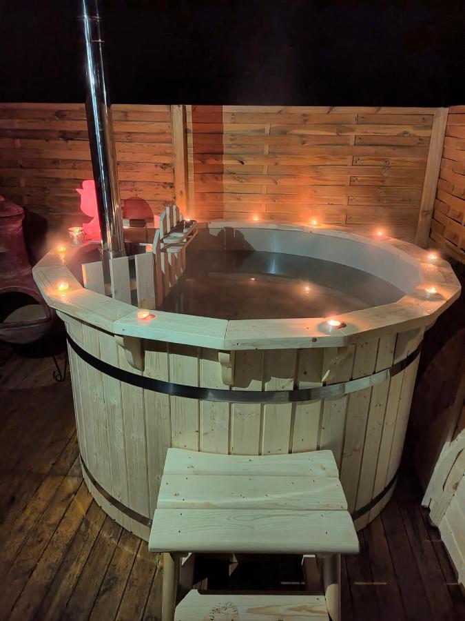 Отель La Bulle Du Cheix Saint-Diery Экстерьер фото
